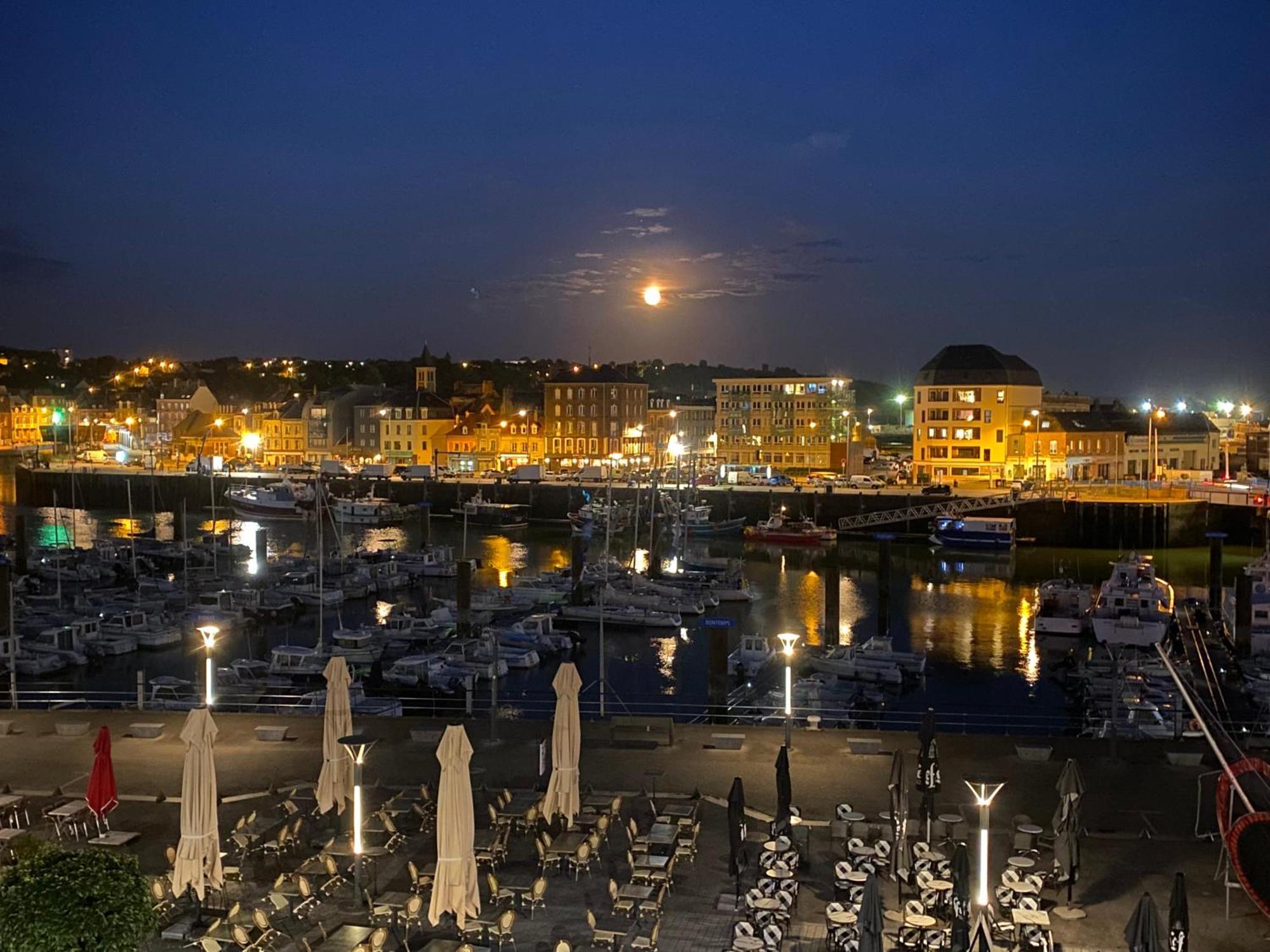 Etablissement 3 Etoiles Avec Ascenseur, 3 Appartements Lumineux Vue Port Avec Balcon, 200M De La Mer, Wifi Fibre, Tous Service Inclus Dieppe Exteriör bild