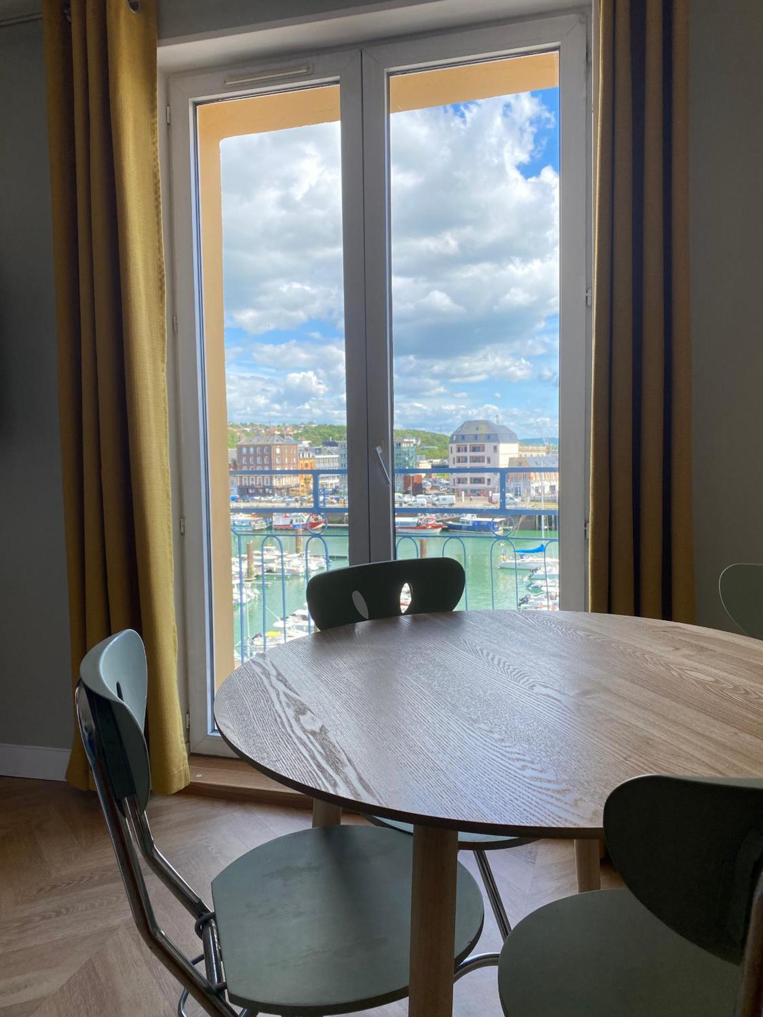 Etablissement 3 Etoiles Avec Ascenseur, 3 Appartements Lumineux Vue Port Avec Balcon, 200M De La Mer, Wifi Fibre, Tous Service Inclus Dieppe Exteriör bild