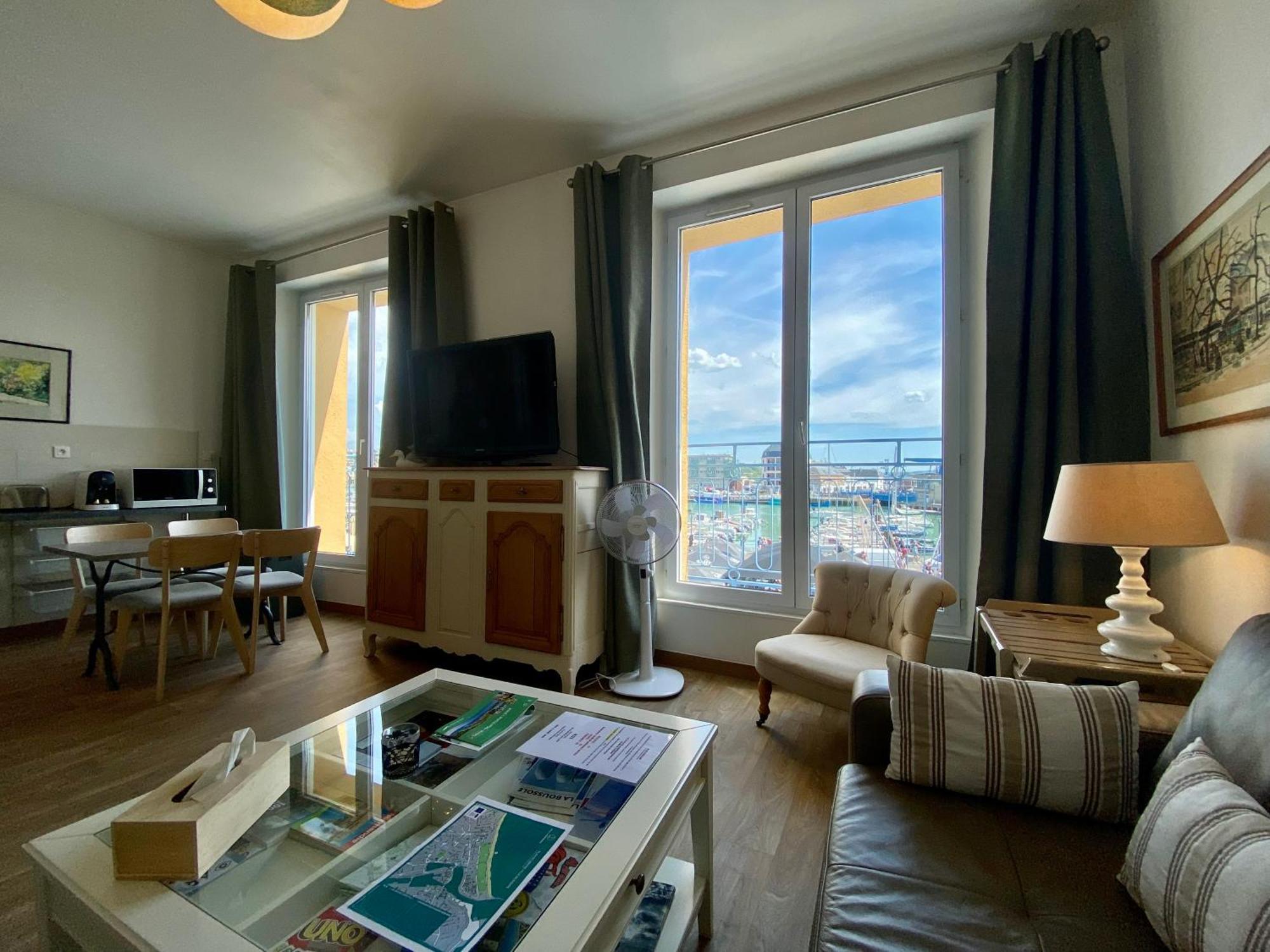 Etablissement 3 Etoiles Avec Ascenseur, 3 Appartements Lumineux Vue Port Avec Balcon, 200M De La Mer, Wifi Fibre, Tous Service Inclus Dieppe Exteriör bild