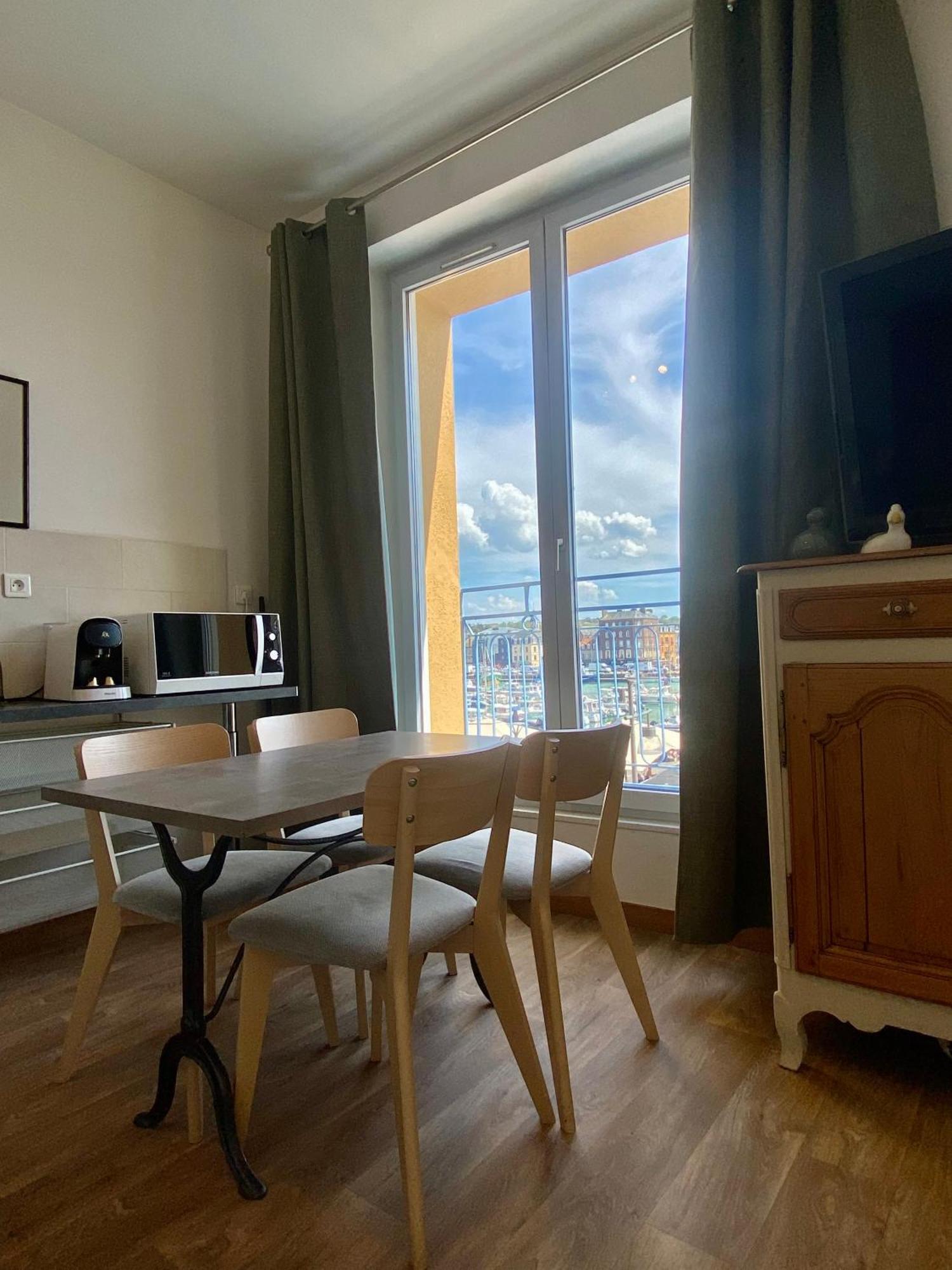 Etablissement 3 Etoiles Avec Ascenseur, 3 Appartements Lumineux Vue Port Avec Balcon, 200M De La Mer, Wifi Fibre, Tous Service Inclus Dieppe Exteriör bild