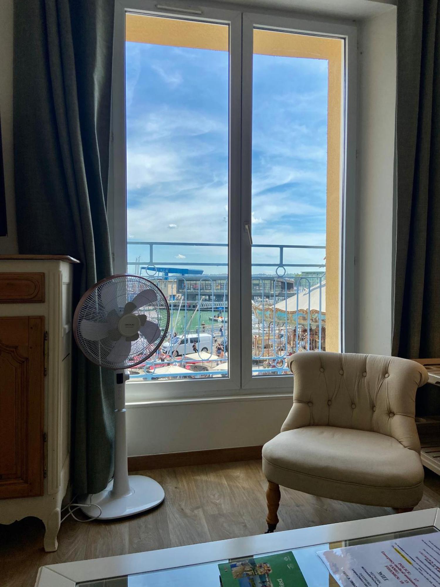 Etablissement 3 Etoiles Avec Ascenseur, 3 Appartements Lumineux Vue Port Avec Balcon, 200M De La Mer, Wifi Fibre, Tous Service Inclus Dieppe Exteriör bild
